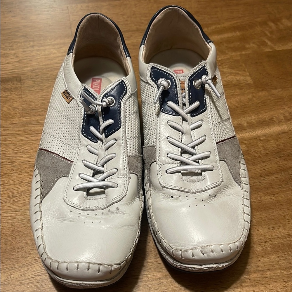 Pikolinos White and Blue Casual Shoes